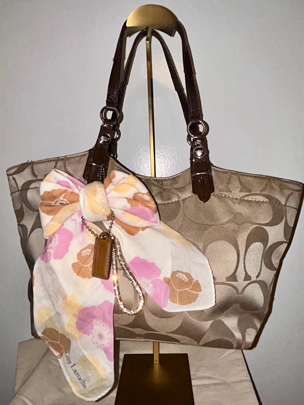 COACH Tote Bag Beige Tan Woven
Jacquard Fabric Signature Collection. Y2K